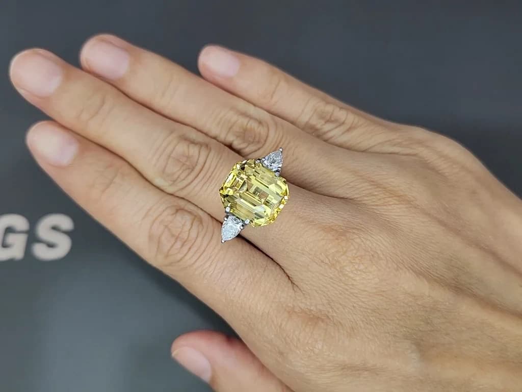 Unheated Golden color sapphire 15.04 carats in octagon cut, Sri Lanka ID 11805