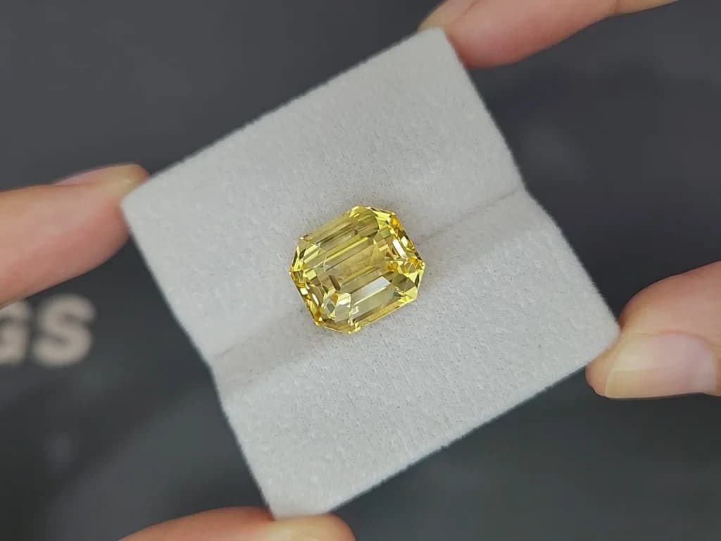 Unheated Golden color sapphire 15.04 carats in octagon cut, Sri Lanka ID 11805