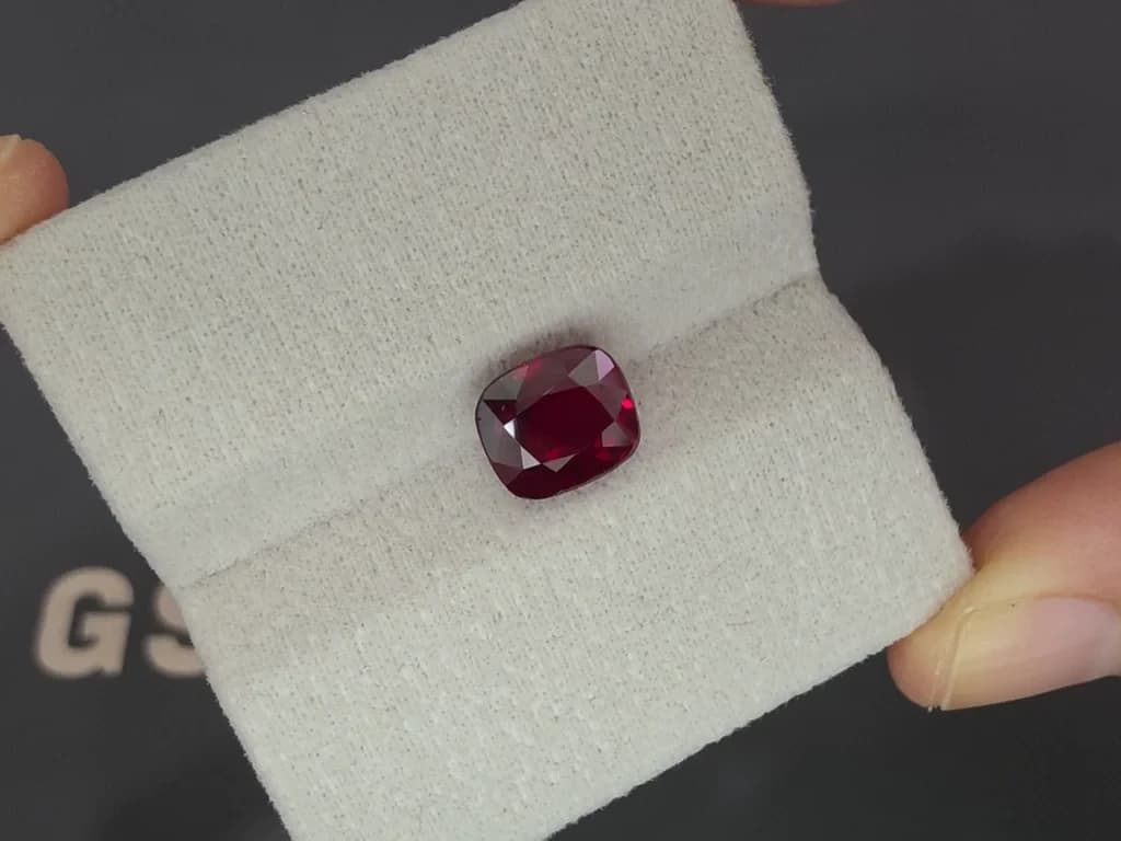 Unheated ruby Pigeon’s blood cushion cut 4.01 carats, Mozambique ID 11905