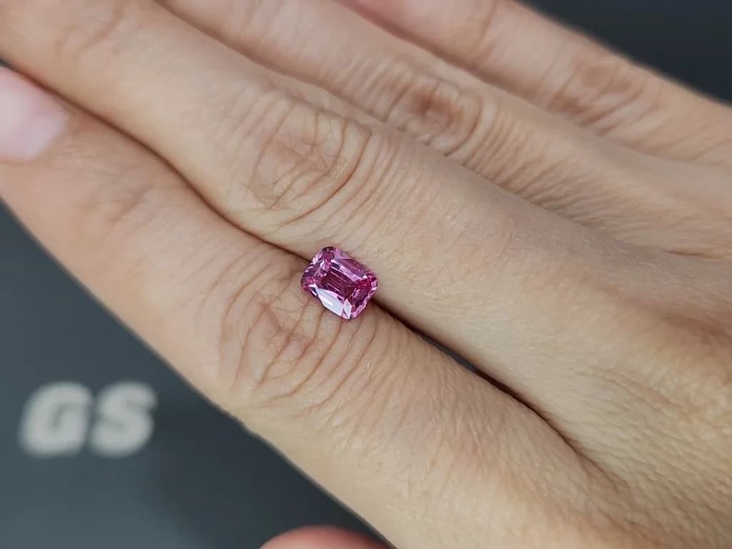 Pink spinel cushion cut 1.03 carats, Burma ID 12405