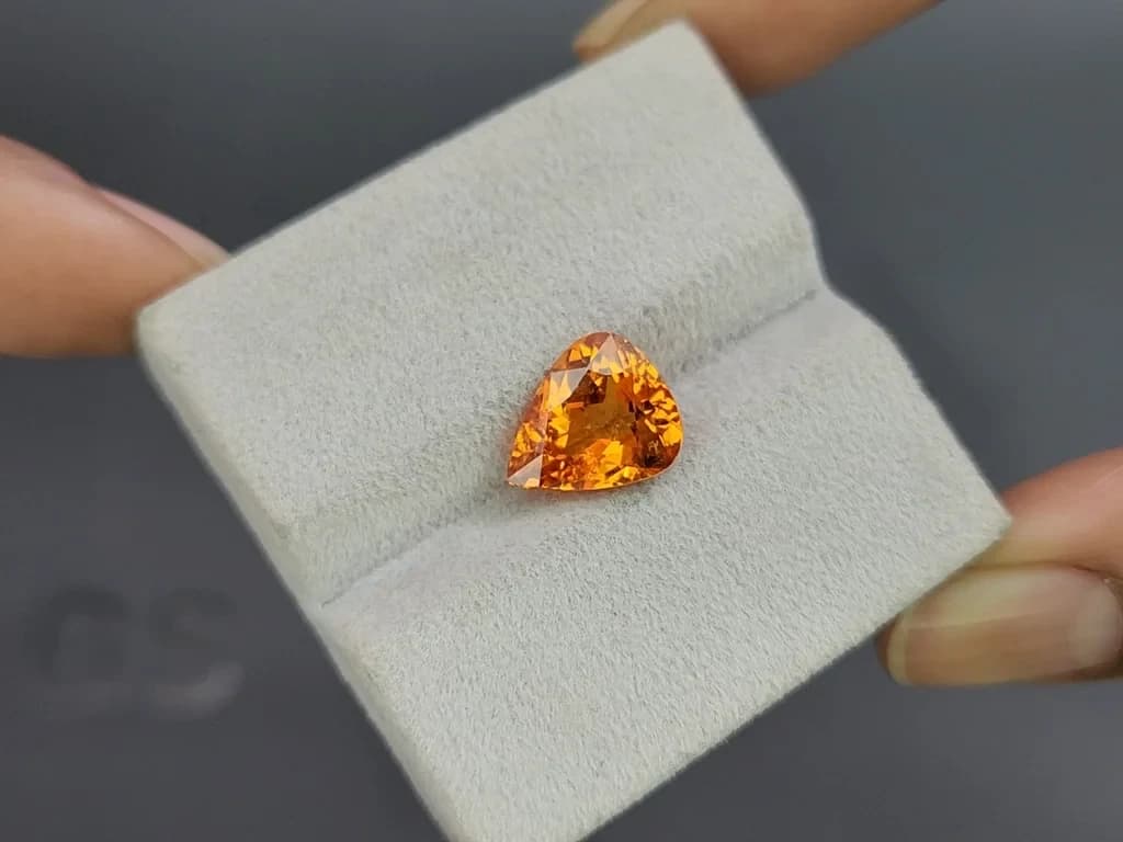 Spessartine Fanta pear cut 4.87 carats, Africa ID 11003