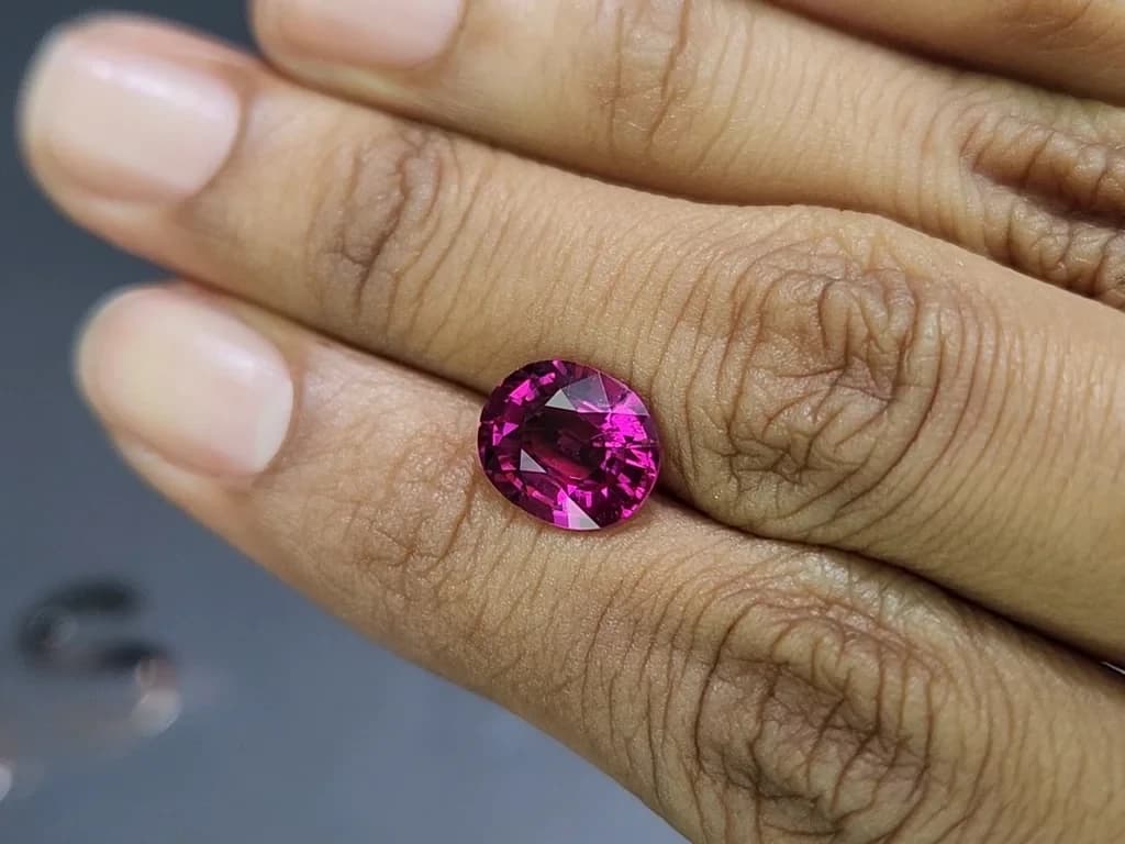 Rubellite tourmaline oval cut 3.16 carats, Africa ID 11605