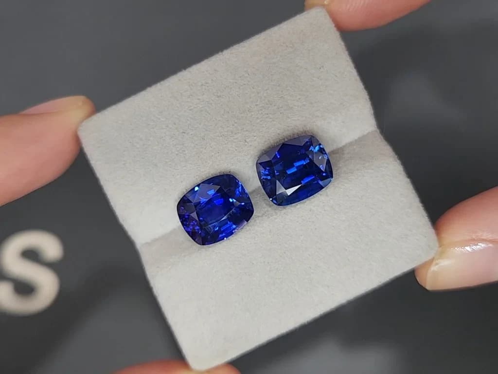 Pair of sapphires Royal Blue cushion cut 11.69 carats, Sri Lanka ID 11406