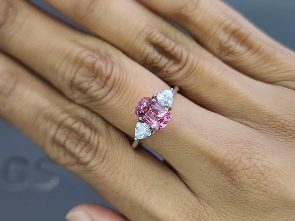 Spinel Mahenge cushion cut 2.06 carats, Tanzania ID 11005