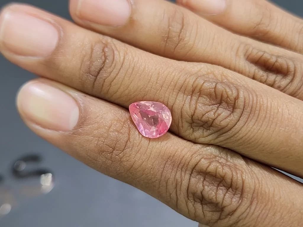 Unheated Padparadscha sapphire pear cut 3.54 carats, Sri Lanka ID 11607
