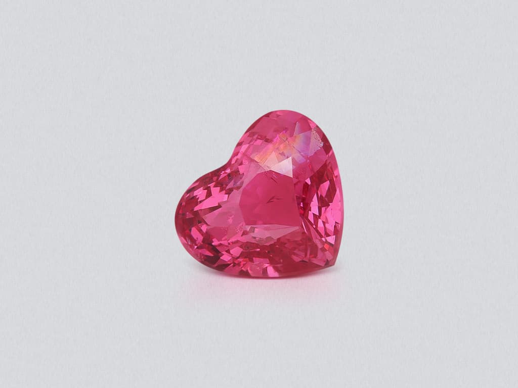 Mahenge spinel heart shape 2.16 carats, Tanzania ID 11006