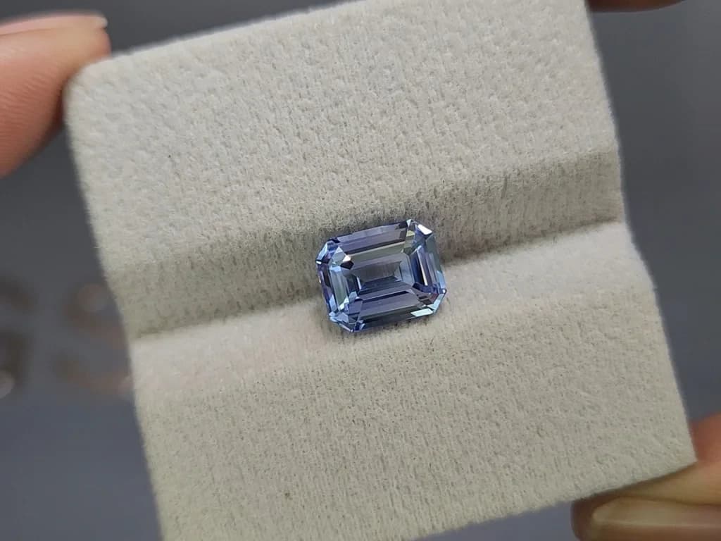 Unheated blue sapphire octagon cut 4.07 carats, Sri Lanka ID 11909