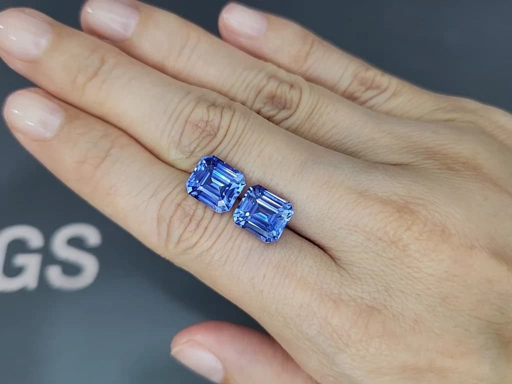 Pair of sapphires Intense Blue octagon cut 11.36 carats, Sri Lanka ID 11409
