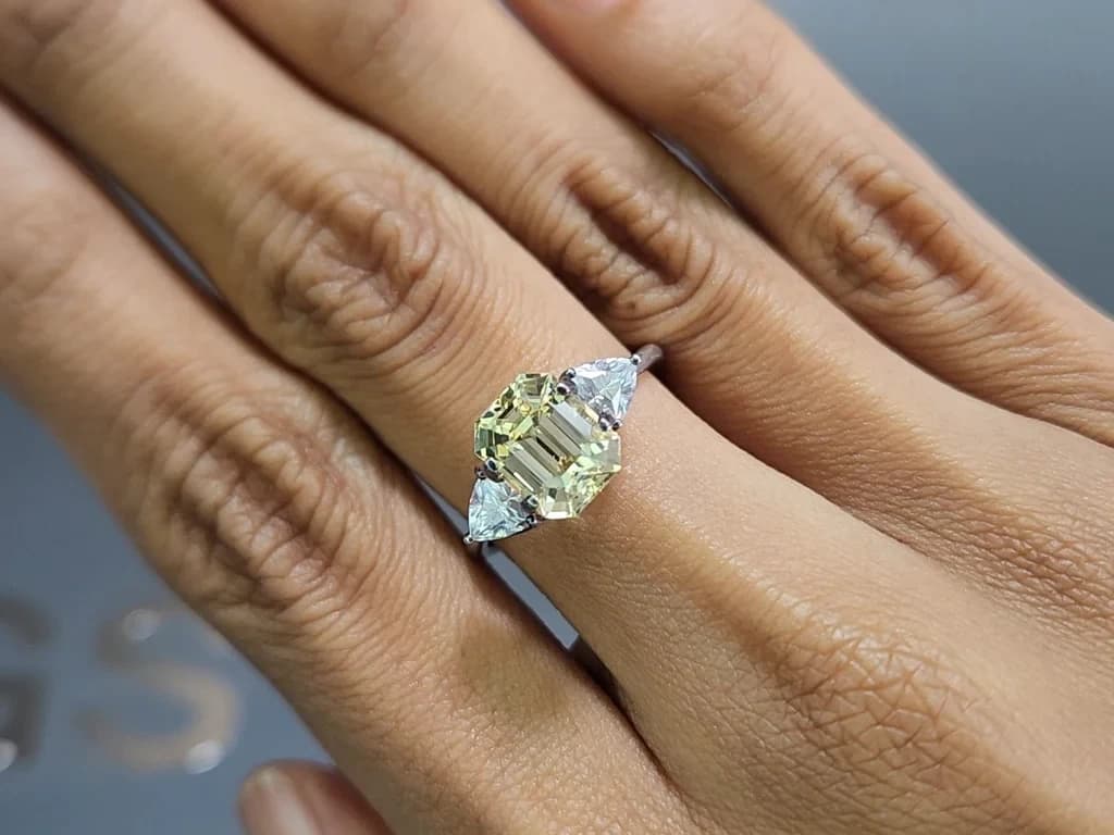 Unheated yellow sapphire octagon cut 3.18 carats, Sri Lanka ID 11910