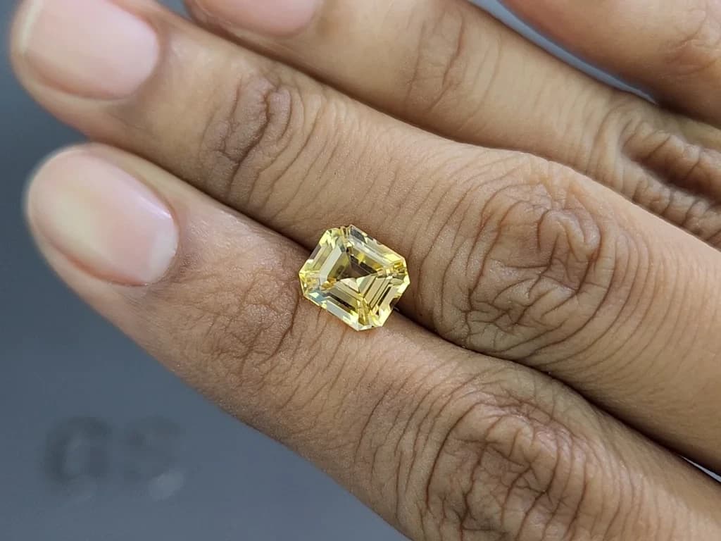 Unheated yellow sapphire octagon cut 3.11 carats, Sri Lanka ID 11412