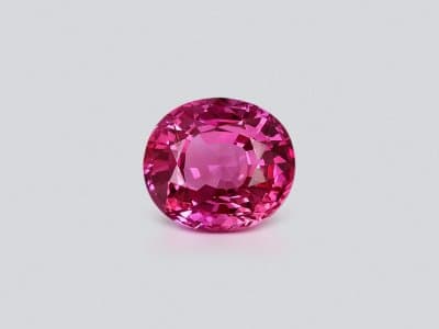 Vibrant vivid pink Mahenge spinel in oval cut 3.67 carats, Tanzania ID 10804