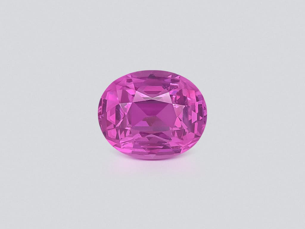 Sapphire Hot Pink oval cut 1.53 carats, Sri Lanka ID 11417
