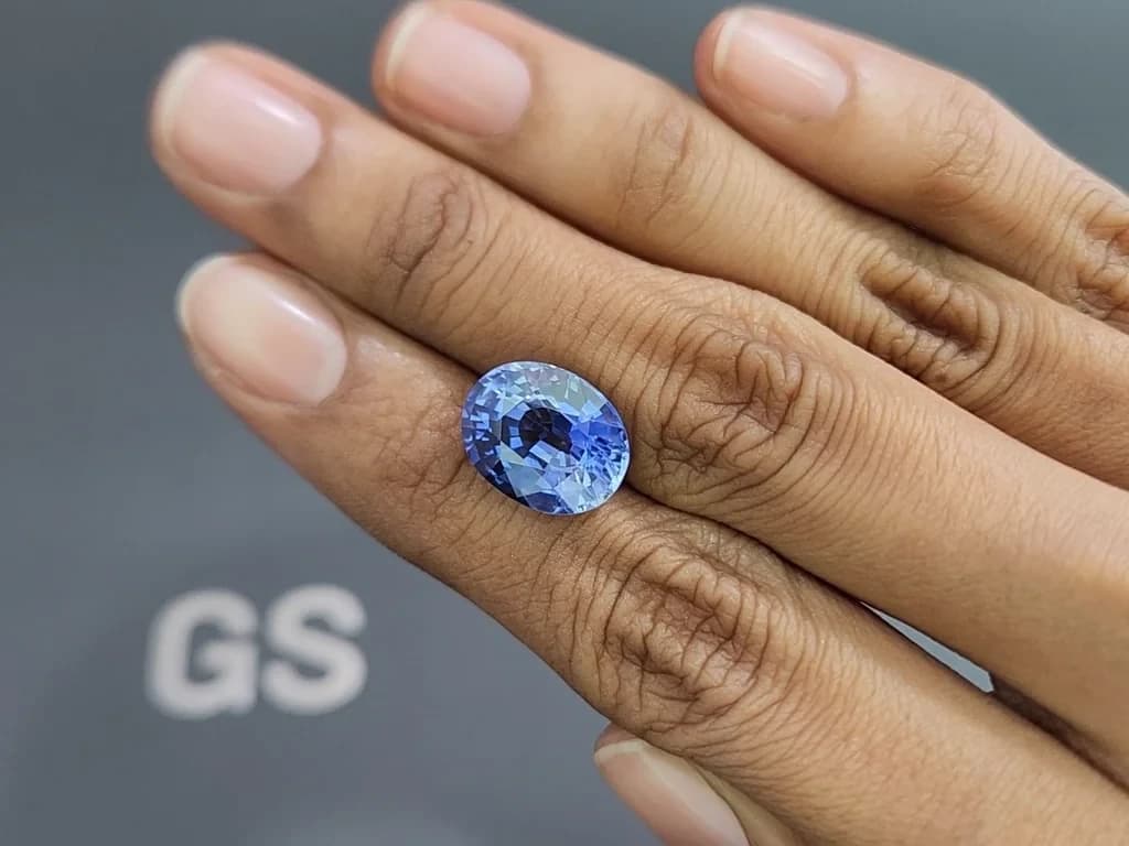 Intense Blue sapphire in oval cut 8.81 carats, Sri Lanka ID 10817