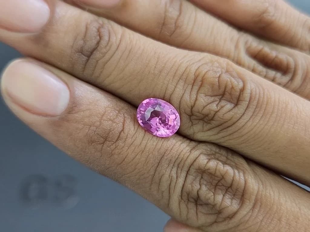 Pink spinel Mahenge oval cut 2.20 carats, Tanzania ID 11419