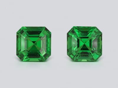 Pair of tsavorites pear cut 1.78 carats, Africa ID 12284