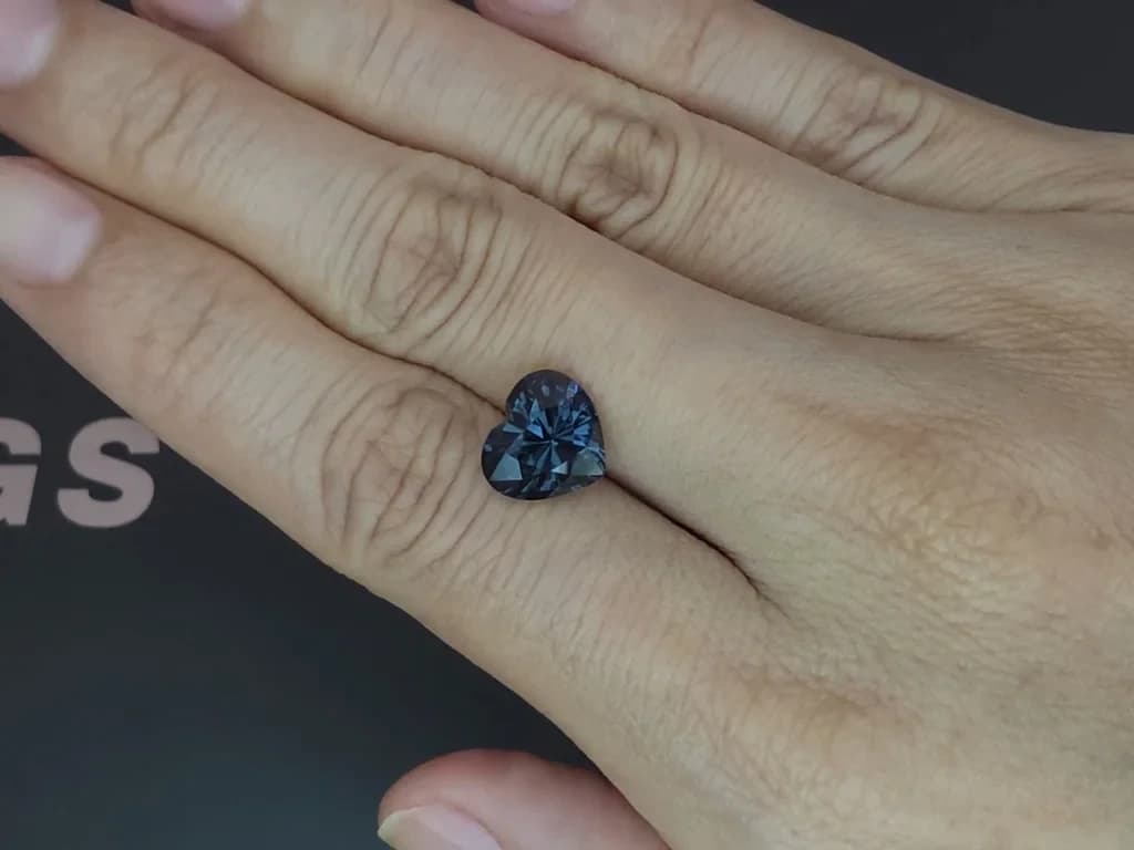 Gray blue spinel heart shape 3.65 carats, Tanzania ID 12122