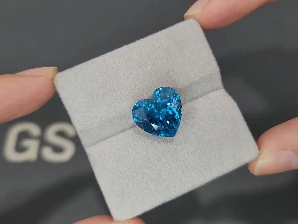 Zircon neon blue heart shape 13.09 carats, Cambodia ID 10821