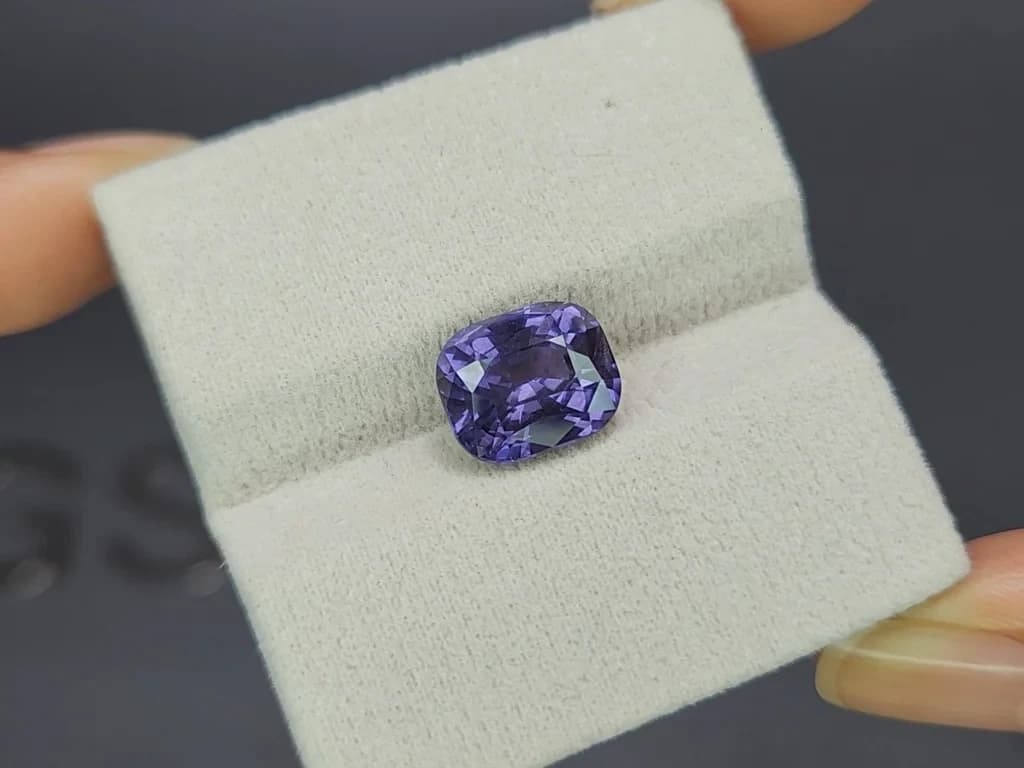 Lavender spinel cushion cut 5.10 carats, Tanzania ID 11826