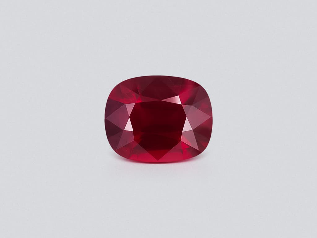 Unheated ruby Pigeon blood cushion cut 6.33 carats, Mozambique ID 11426