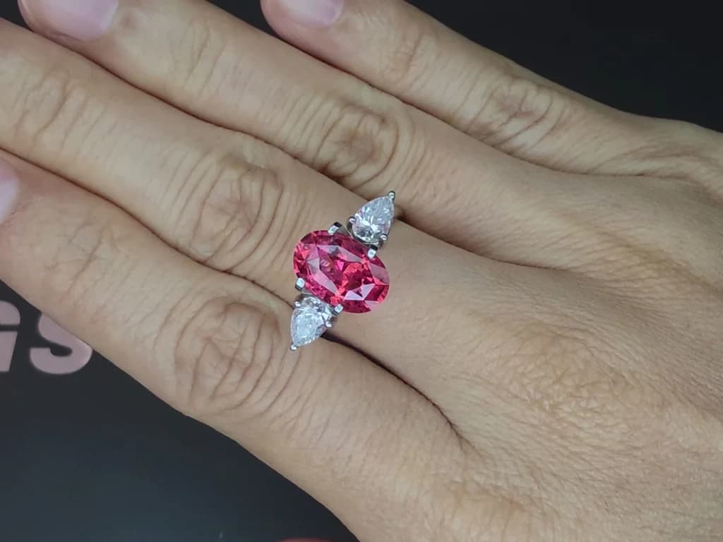 Mahenge spinel Vibrant Pink oval cut 3.20 carats,Tanzania ID 12127