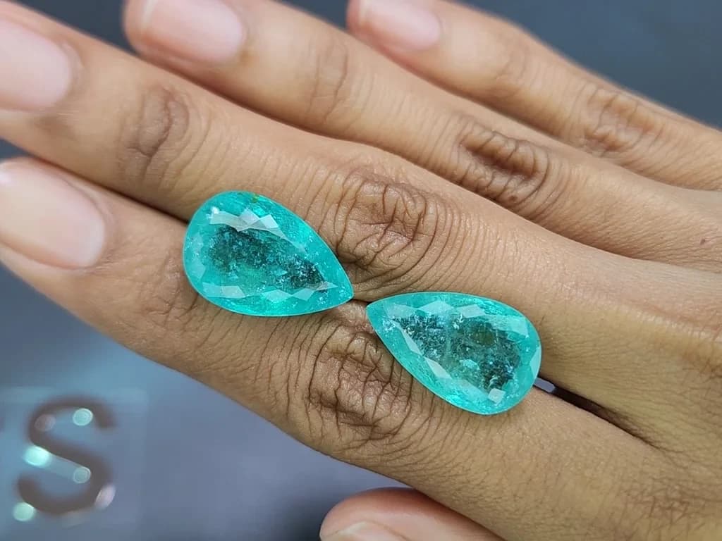 Pair of Paraiba tourmalines Neon Greenish Blue pear cut 29.52 carats, Mozambique ID 11627