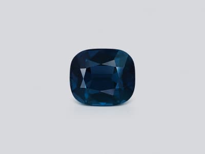 Intense Blue sapphire in oval cut 8.81 carats, Sri Lanka ID 10817