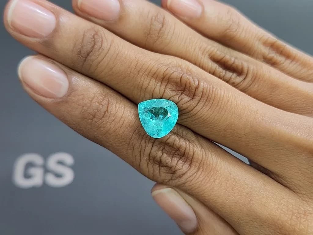 Neon blue Paraiba tourmaline in pear cut 4.49 carats, Mozambique ID 10827