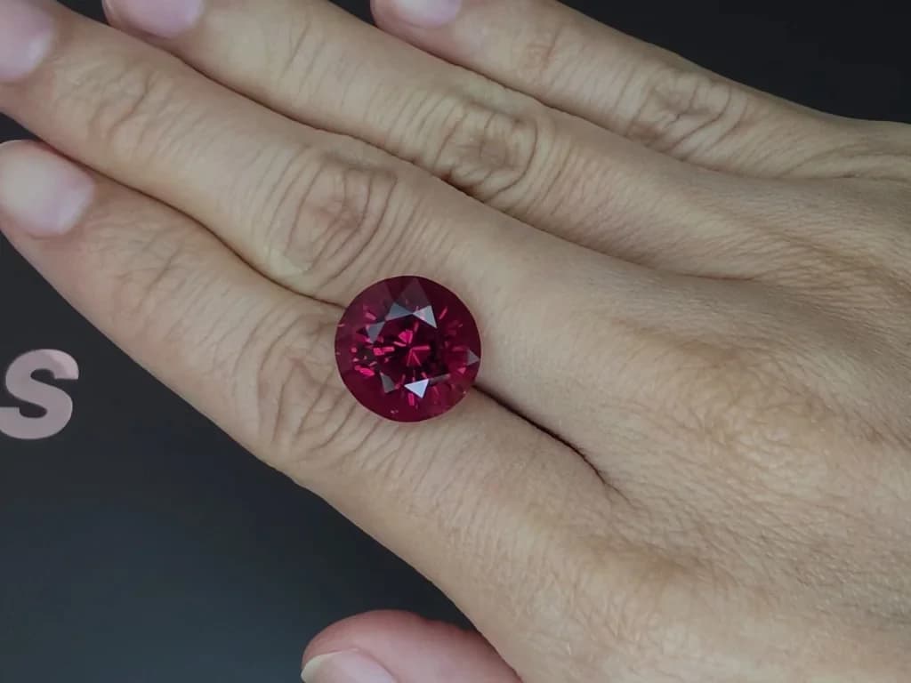Rubellite tourmaline round cut 10.03 carats, Nigeria ID 12132