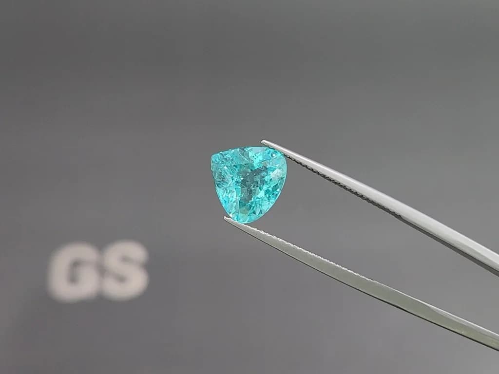 Neon blue Paraiba tourmaline in pear cut 3.25 carats, Mozambique ID 10830