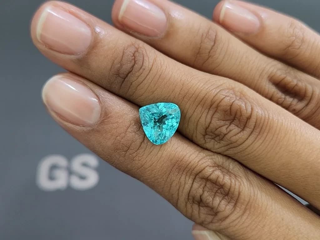 Neon blue Paraiba tourmaline in pear cut 3.25 carats, Mozambique ID 10830