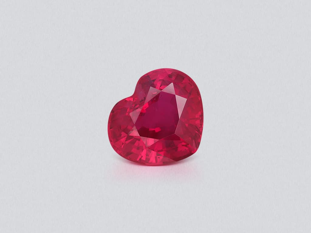Unheated Intense Red ruby in heart shape 2.53 carats, Mozambique ID 11134