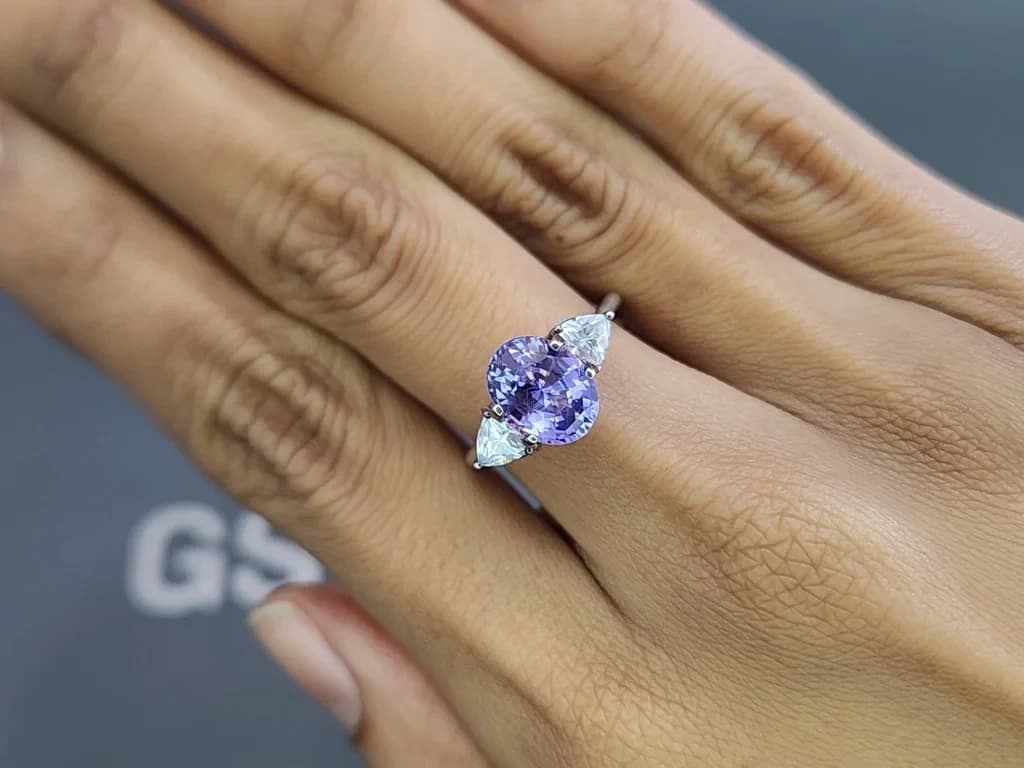 Unheated purple or Lavender sapphire in oval cut 2.96 carats, Sri Lanka ID 10834