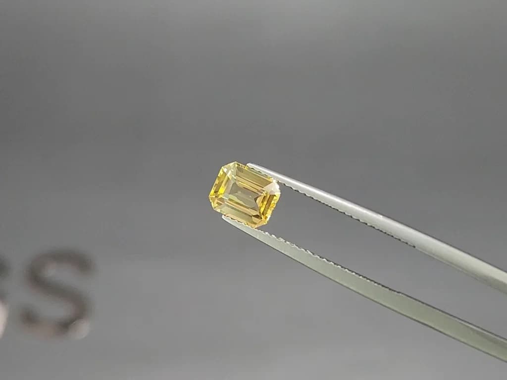 Unheated yellow sapphire octagon cut 1.54 carats, Sri Lanka ID 11837
