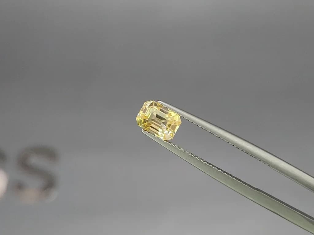 Unheated yellow sapphire octagon cut 1.55 carats, Sri Lanka ID 11838