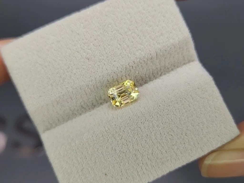 Unheated yellow sapphire octagon cut 1.55 carats, Sri Lanka ID 11838