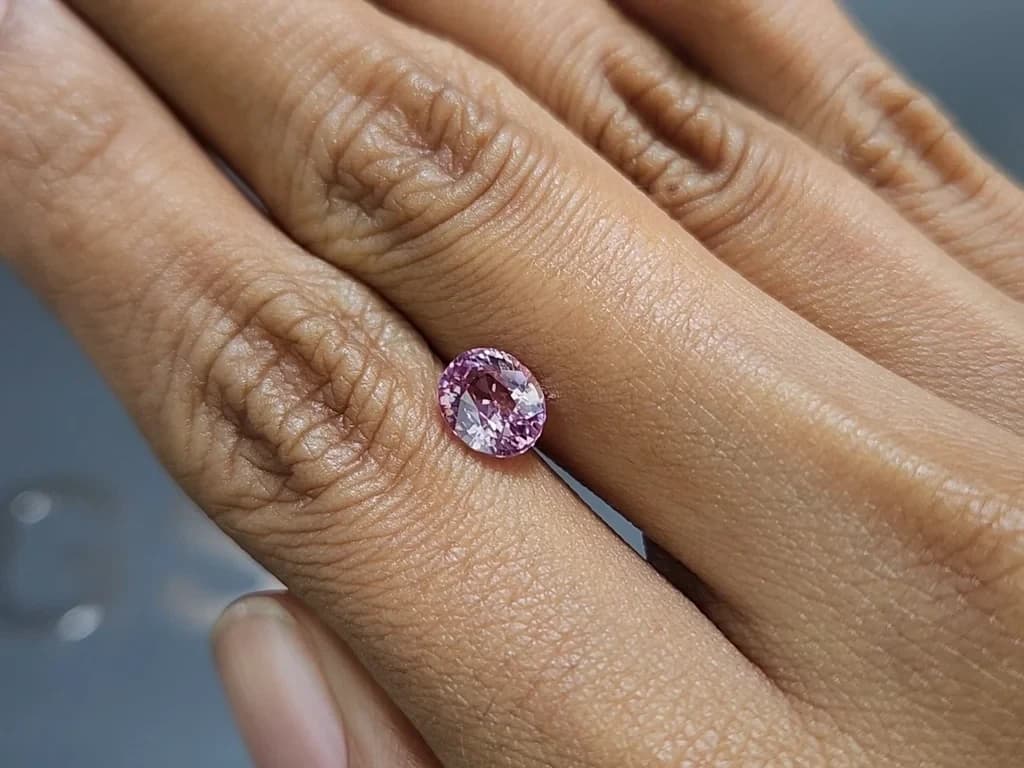 Unheated sapphire Baby Pink oval cut 2.05 carats, Sri Lanka ID 12140