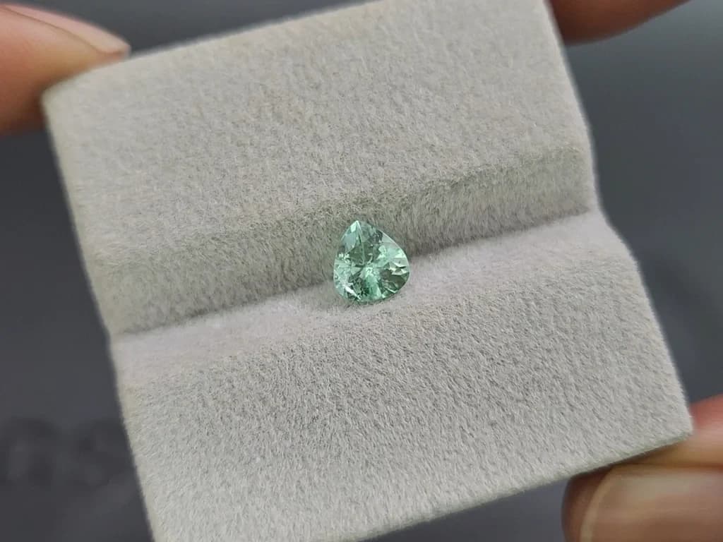 Paraiba tourmaline pear cut 0.84 carats, Mozambique ID 11038
