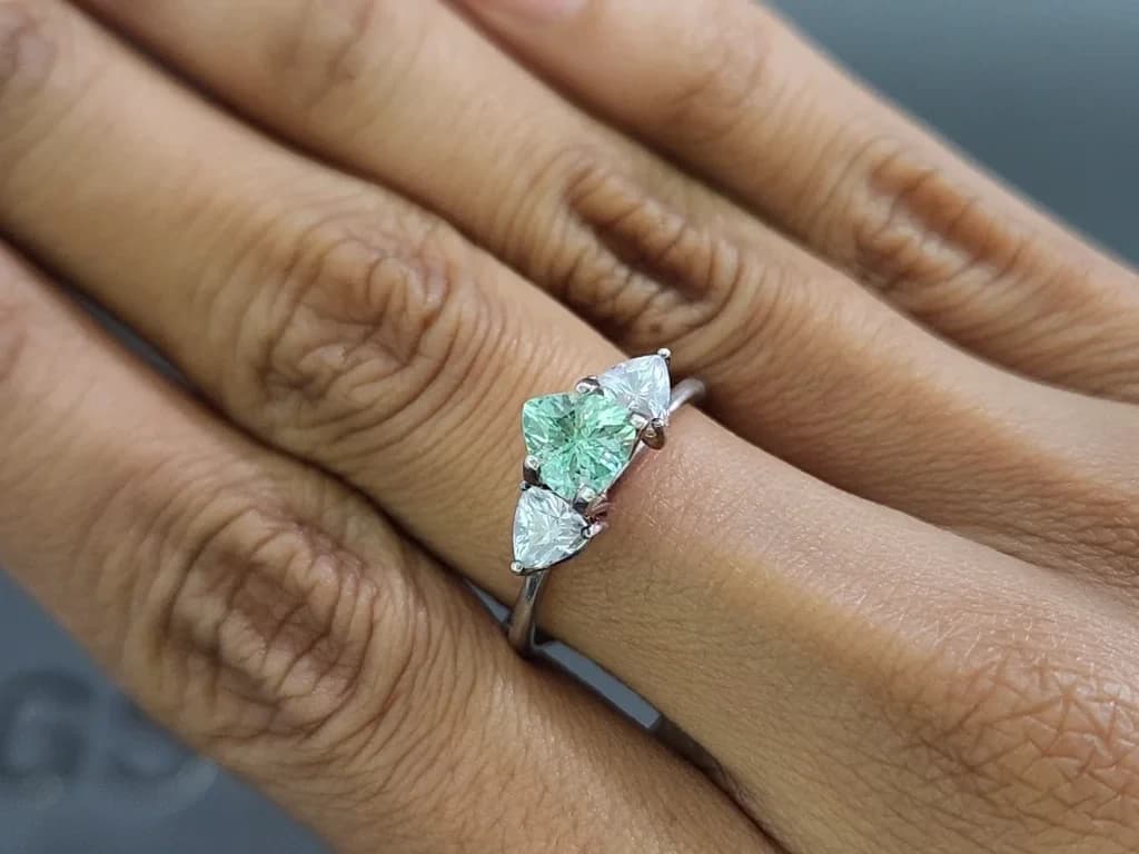 Paraiba tourmaline pear cut 0.84 carats, Mozambique ID 11038