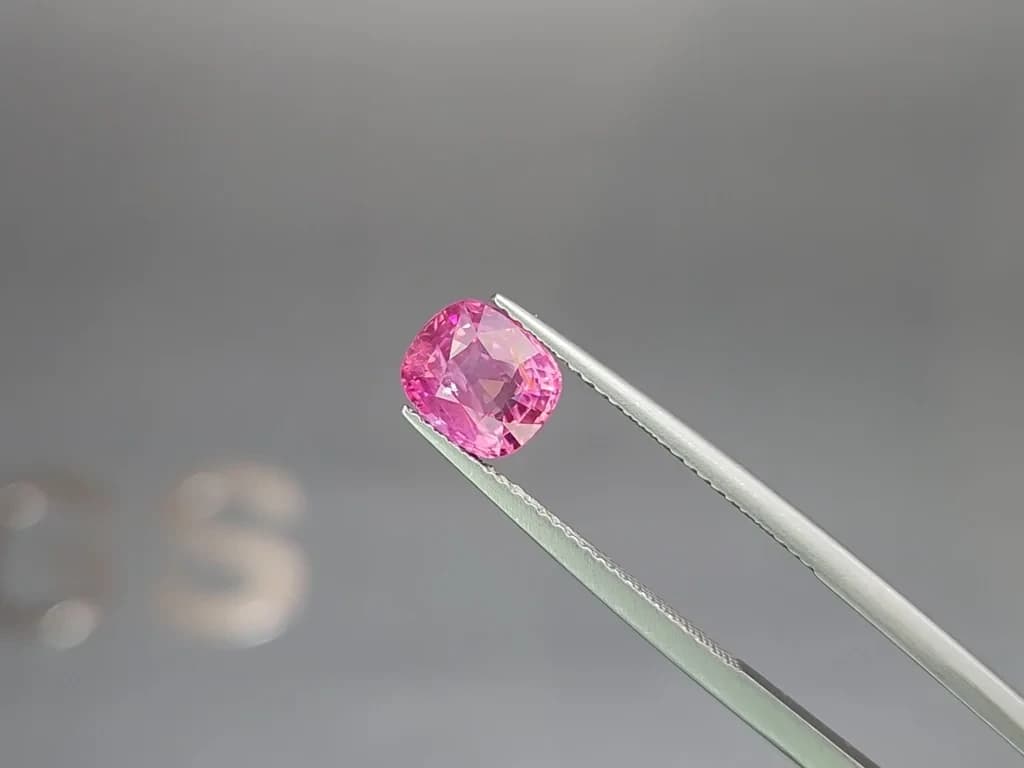 Unheated pink sapphire cushion cut 2.65 carats, Sri Lanka ID 12142