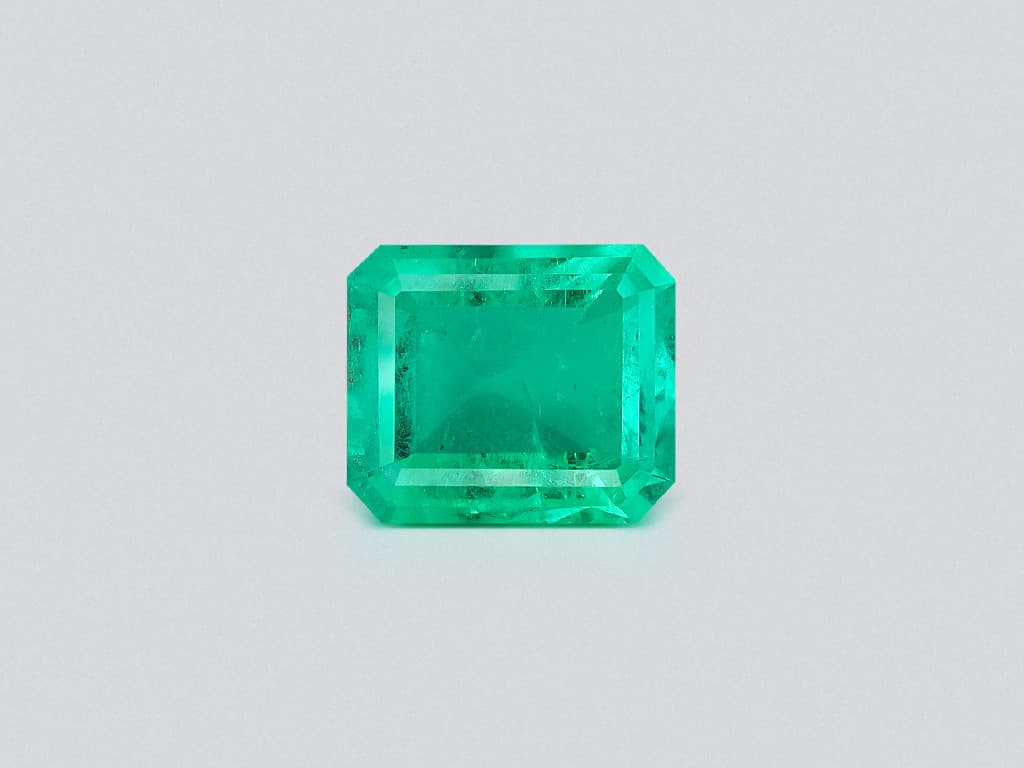 Emerald Vivid Green octagon cut 13.66 carats, Colombia ID 11042