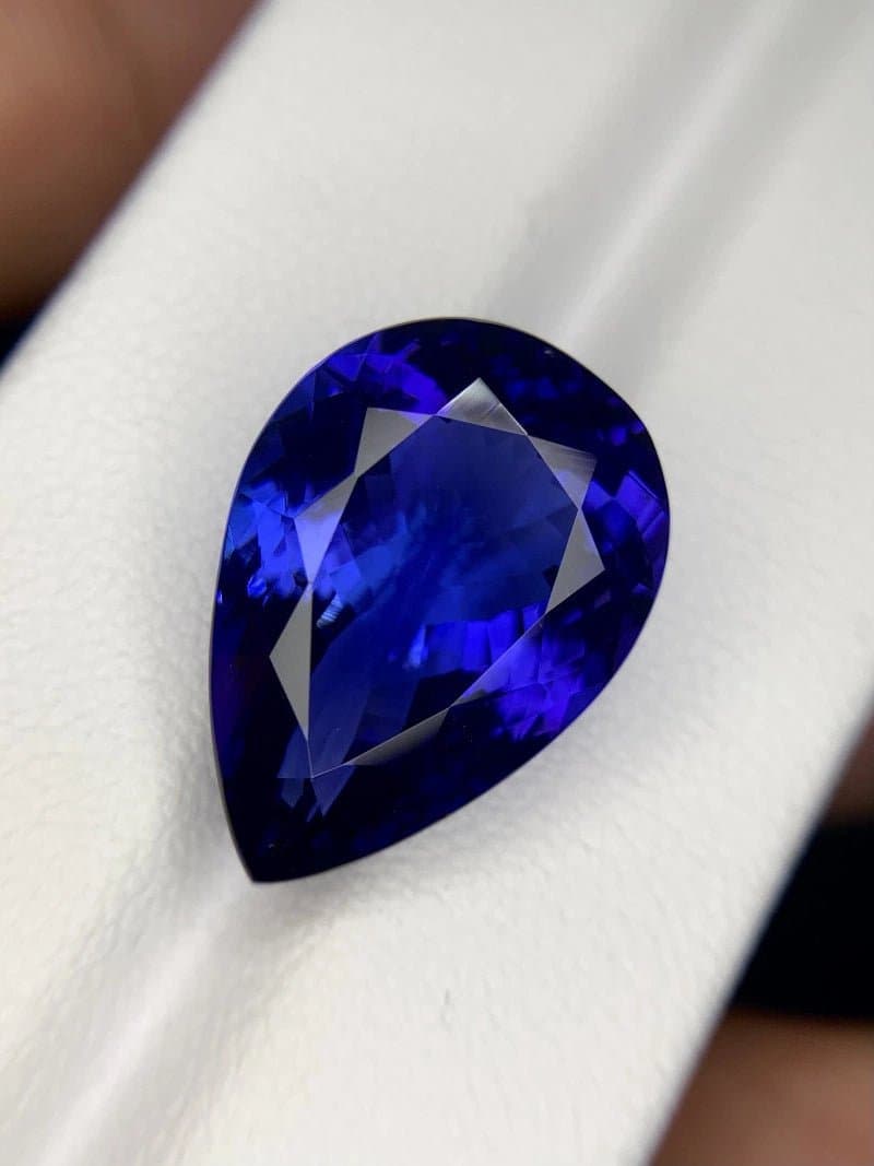 Tanzanite - 15.77 ct
