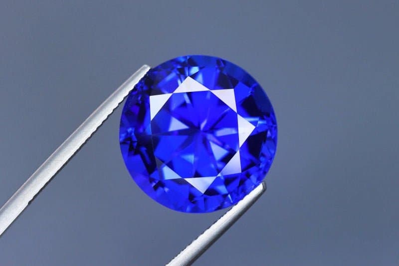 Tanzanite - 18.39 ct