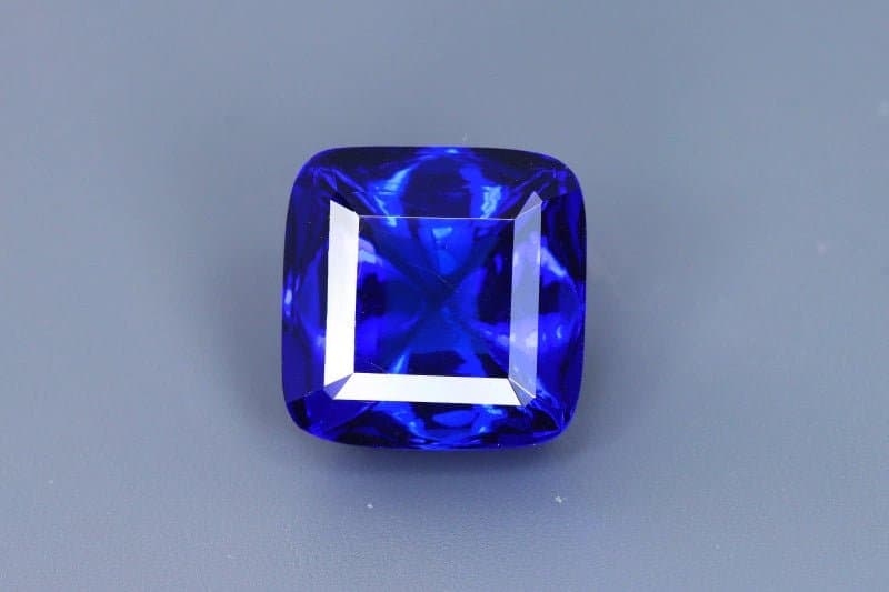 Tanzanite - 18.53 ct