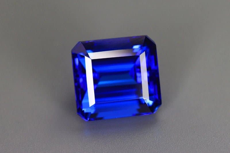 Tanzanite - 25.23 ct