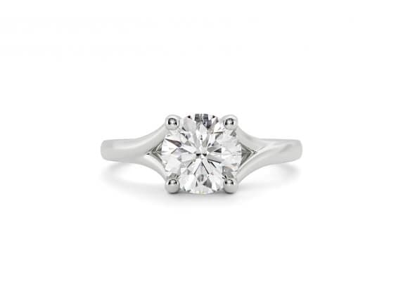 Hanover solitaire round cut Diamond 18k white gold