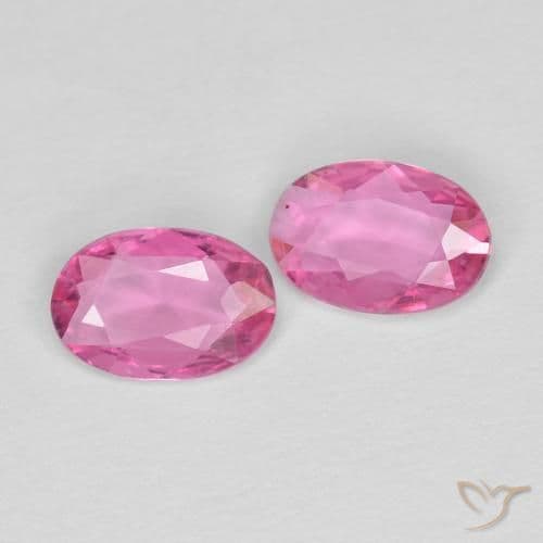 0.62ct Natural Deep Pink Sapphire, Oval Cut, 5.6x3.8 mm