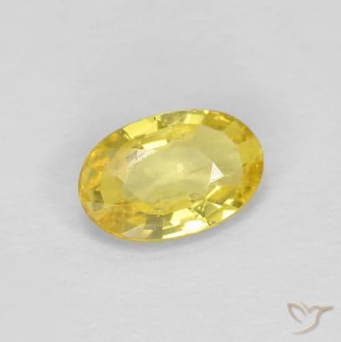 0.46ct Light Golden-Yellow Sapphire, Oval Cut, 6.1x4 mm