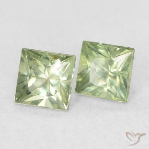 0.45ct Natural Warm Green Sapphire, Square, 3.1x3.1 mm