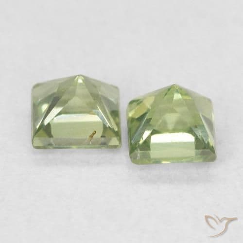 0.45ct Natural Warm Green Sapphire, Square, 3.1x3.1 mm