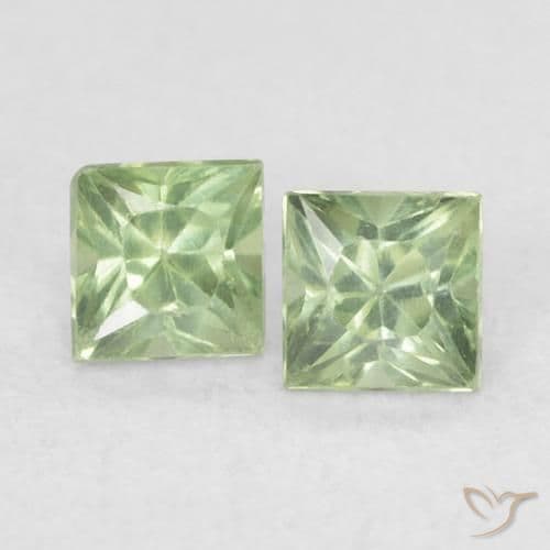 0.45ct Natural Warm Green Sapphire, Square, 3.1x3.1 mm